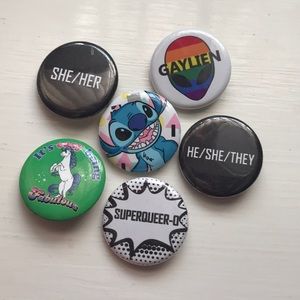 ✨DONATED✨Pride Buttons🌈